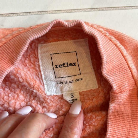 Peach/light orange light weight reflex sweatshirt - Picture 2 of 3